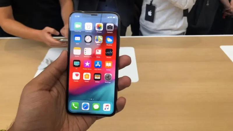 iPhone XS