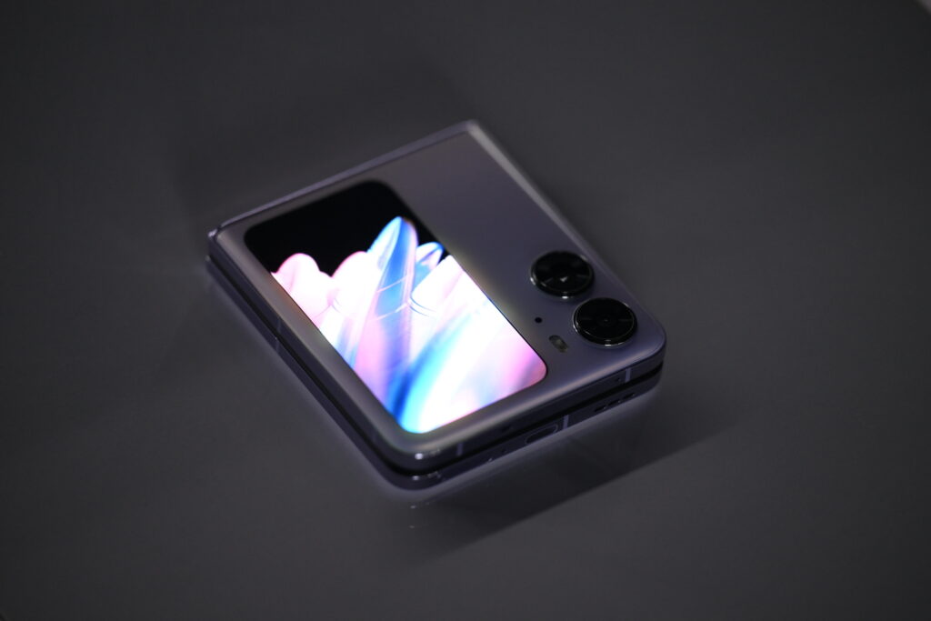 OPPO N2 Flip 1